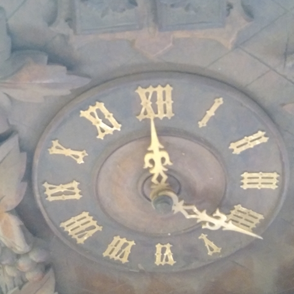 ^!^ SOLD ^!^ Antique Cuckoo Clock (needs love) - Picture 13 of 14